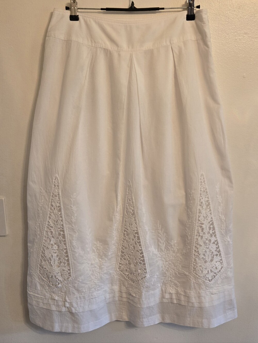 Peter Nygard White Cotton Embroidered Midi Skirt With Lace Insets Size 12